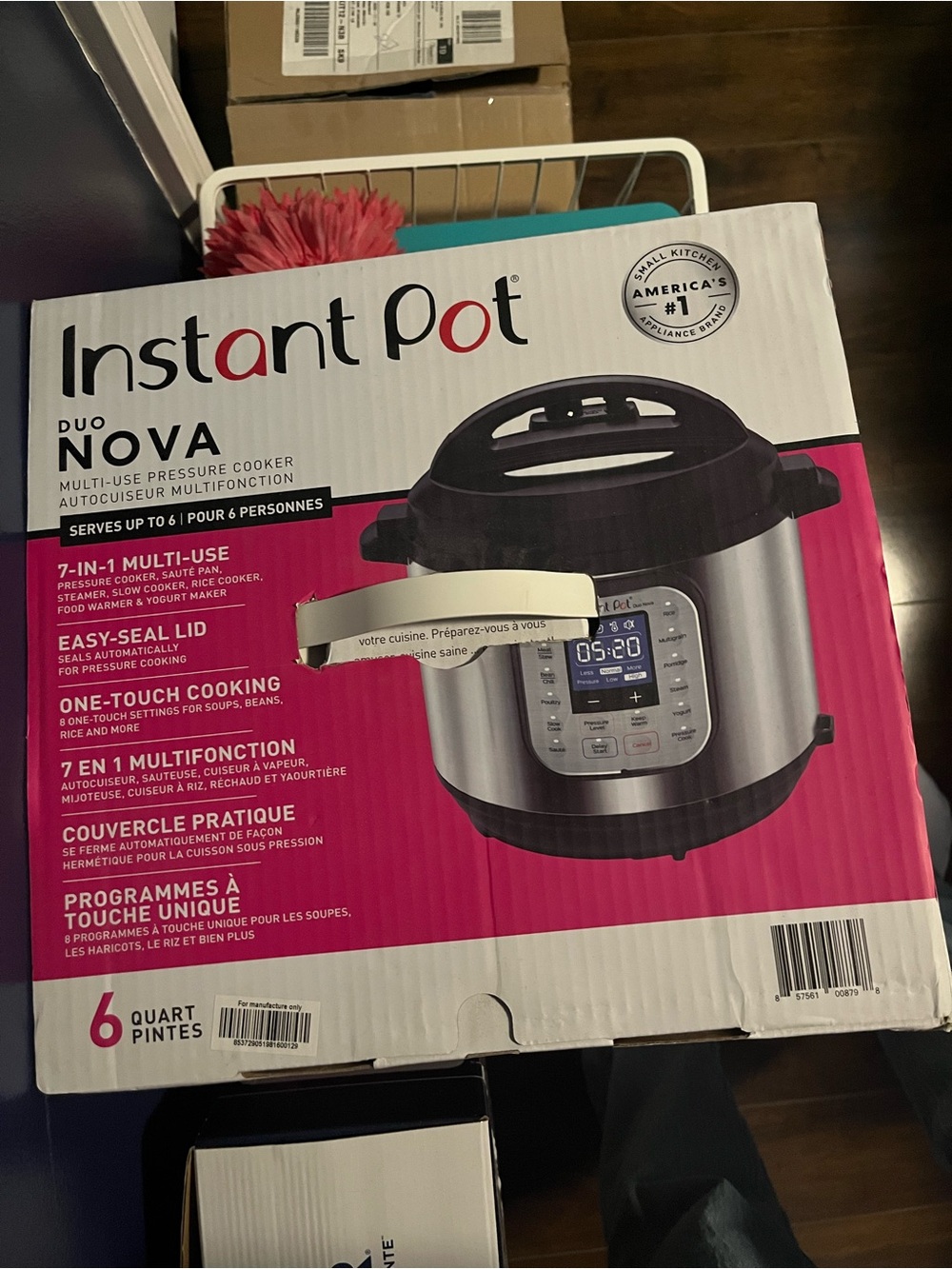 Instant Pot Duo Nova 6-Quart Electric Pressure Cooker -Never Used
